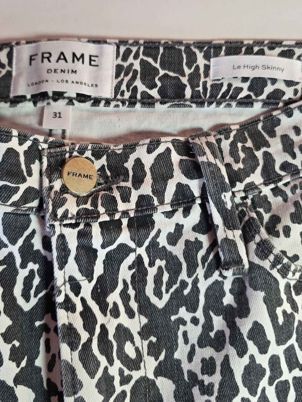 FRAME DENIM Black & White Leopard Print Ankle Jeans Size 31